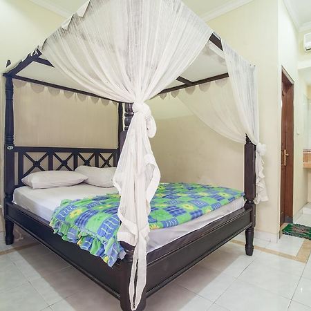 Lori Beach Inn Seminyak Pokój zdjęcie