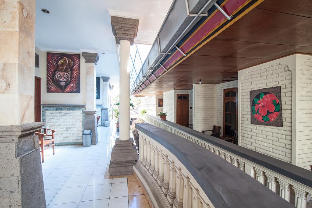 Lori Beach Inn Seminyak Zewnętrze zdjęcie