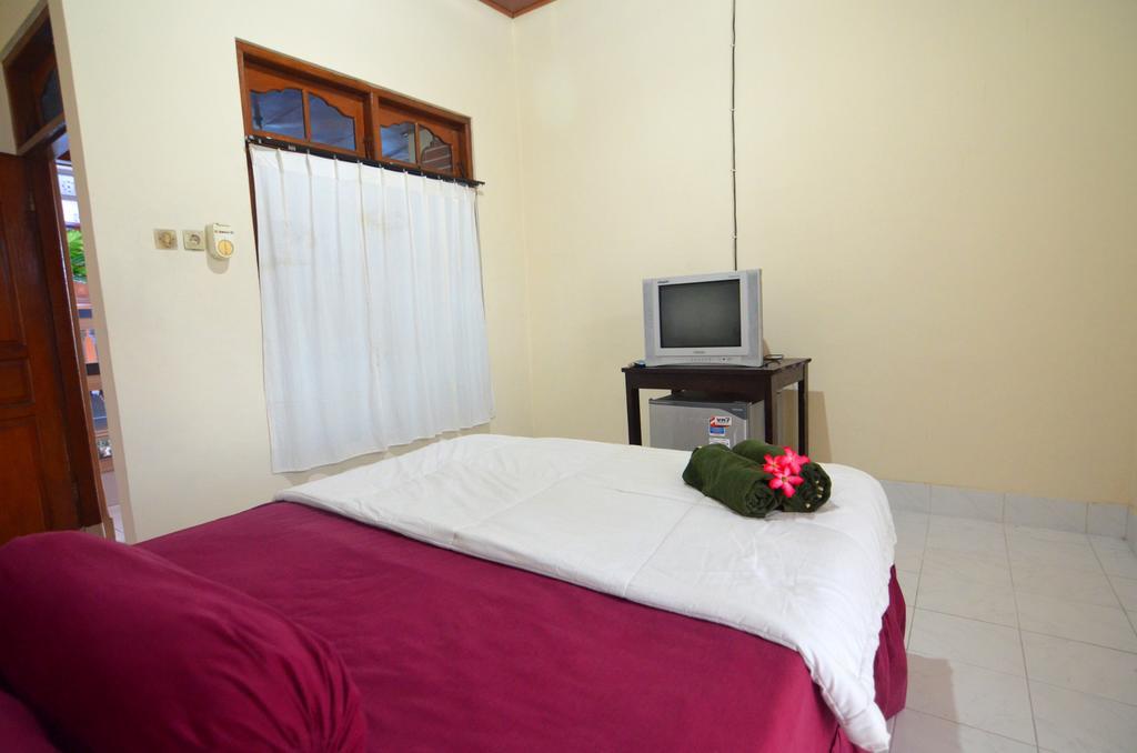 Lori Beach Inn Seminyak Zewnętrze zdjęcie
