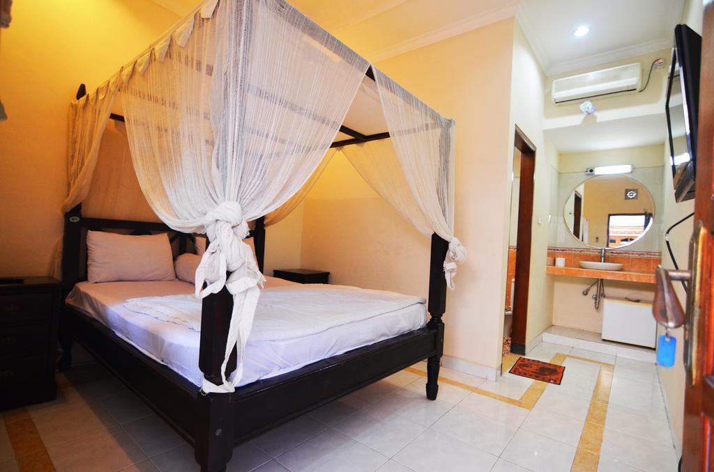 Lori Beach Inn Seminyak Zewnętrze zdjęcie